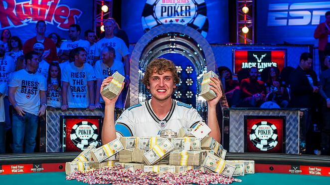 10th place - Ryan Riess (USA) in the WSOP Main Event 2013 with a prize of $ 8,361,570