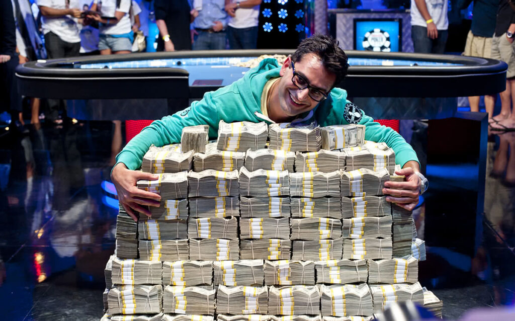 1st place - Antonio Esfandiari (USA), The Big One for One Drop WSOP 2012 with winnings of $ 18,346,873
