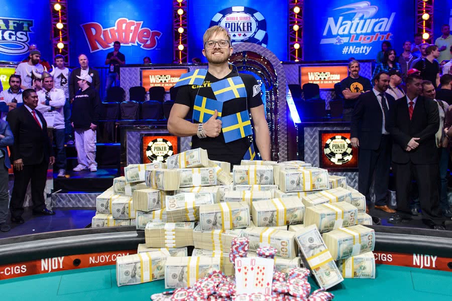 4th place - Martin Jacobson (Sweden), WSOP Main Event 2014 with a prize of $ 10,000,000